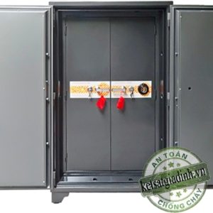 Két trong két K600