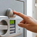 Giải mã các dòng két sắt Hòa Phát: Chống cháy, điện tử, vân tay, khóa cơ – Nên chọn loại nào?