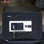 Két sắt mini thép tấm vân tay điện tử Nika KNF380